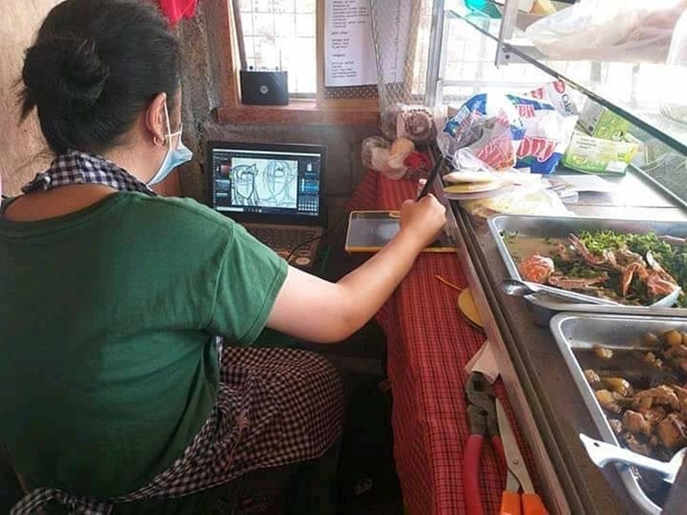 Kelakuan kocak saat emak-emak berjualan ini bikin cekikikan